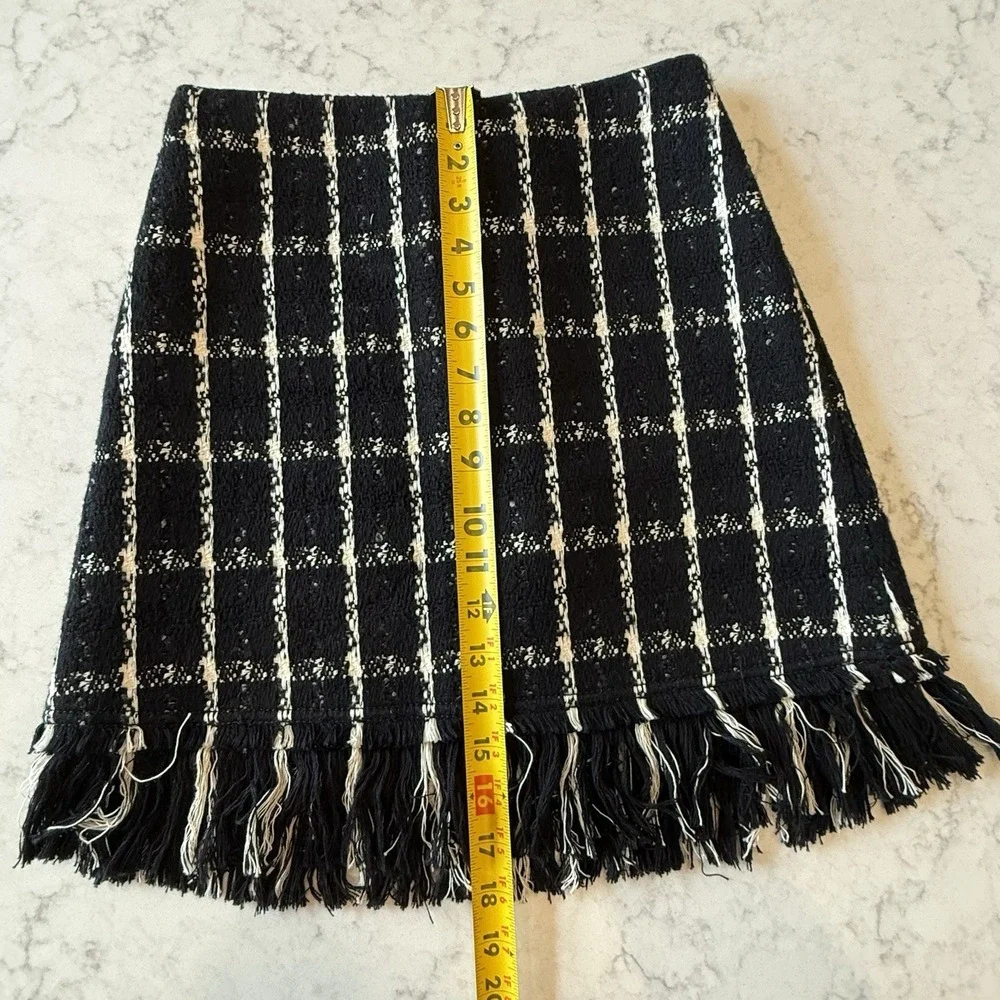 Tory Burch Skirt Size 0 • Black White Plaid Textured Tweed Fringe Hem • Side Zip